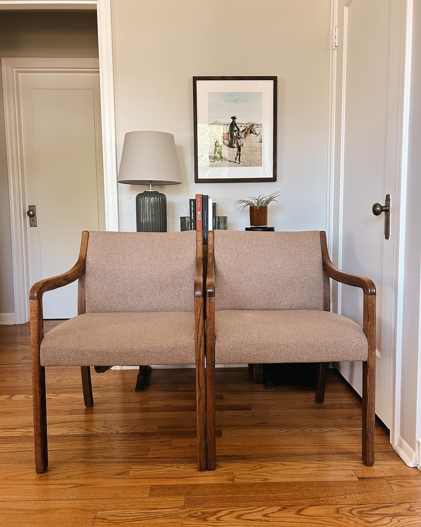 I couldn&rsquo;t wait until Saturday&rsquo;s event to show you these MCM Stout Chair Company chairs!

Both the woven fabric (taupe with flecks of blue and white) and the gorgeous oak frame are in incredible condition, and they&rsquo;re suuuper comfy 
