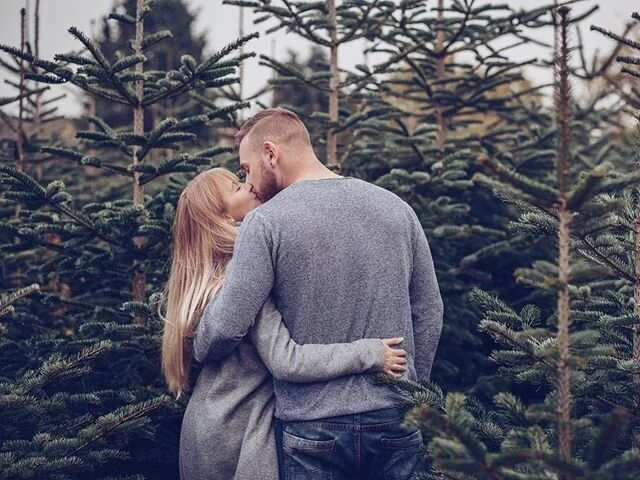 🌲
.
.
.
 #love #couple #pursuitofportraits #moodyports #agameoftones #portraitgames #heiratenimsaarland #saarland #wedding #hochzeitsfotografin #hochzeitsfotograf #hochzeit #weddingphotography #instagood #visualscollective #unilad #vsco #livefolk #v