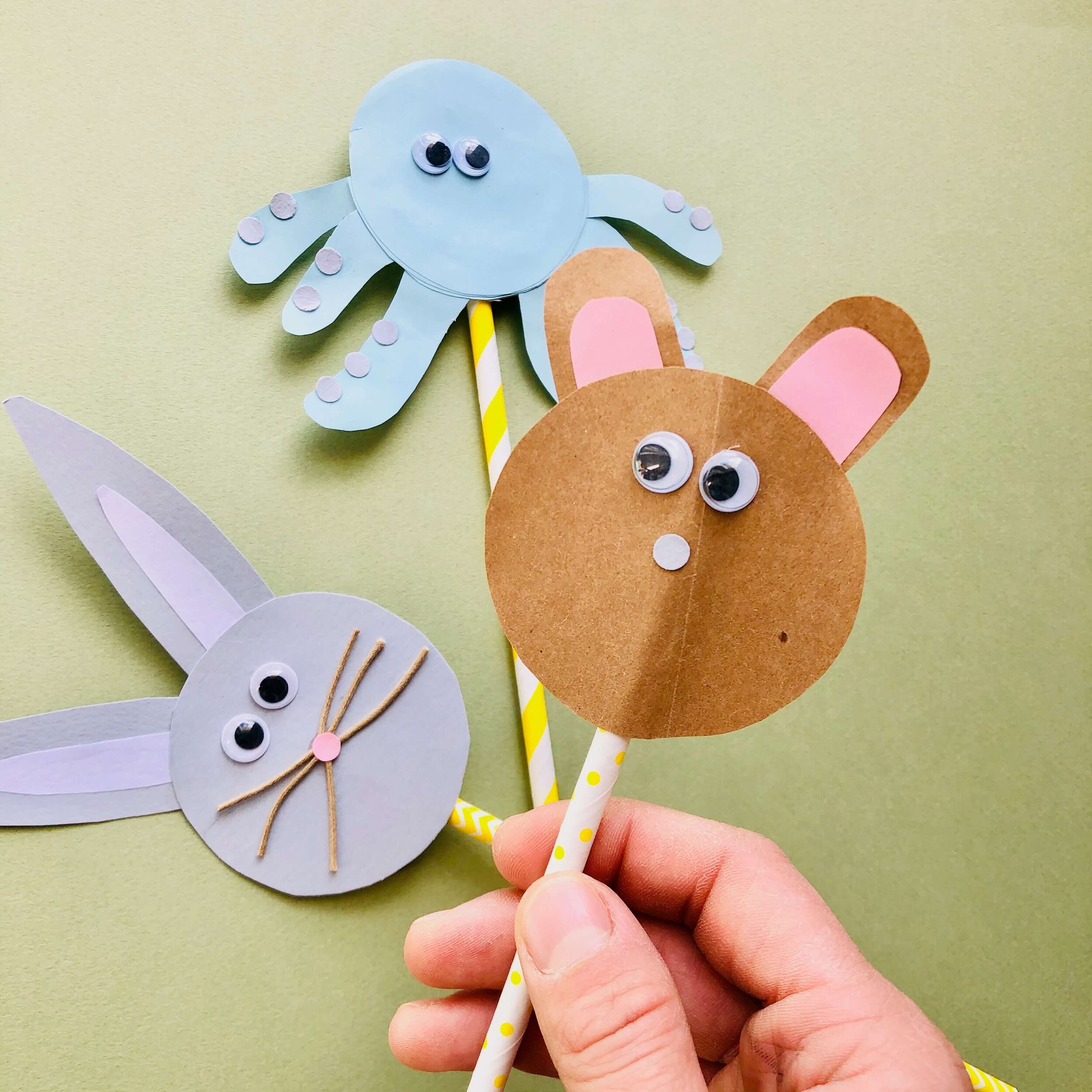 DIY COLORFUL PAPER ANIMALS ON STRAWS — caactus care