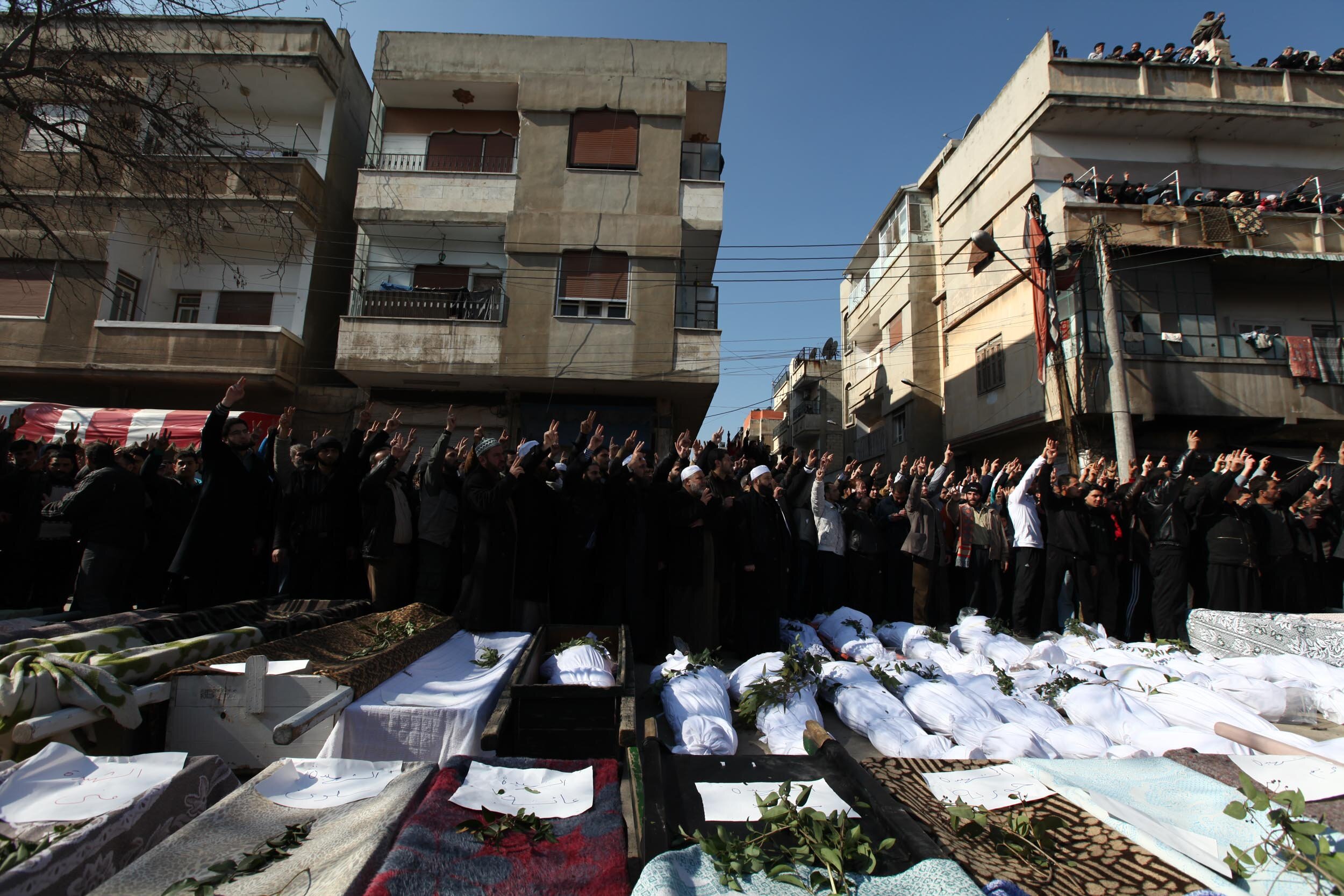  Scores of victims from the government shelling of Khalidiya neighbourhood, Homs, Feb 04/2012.  