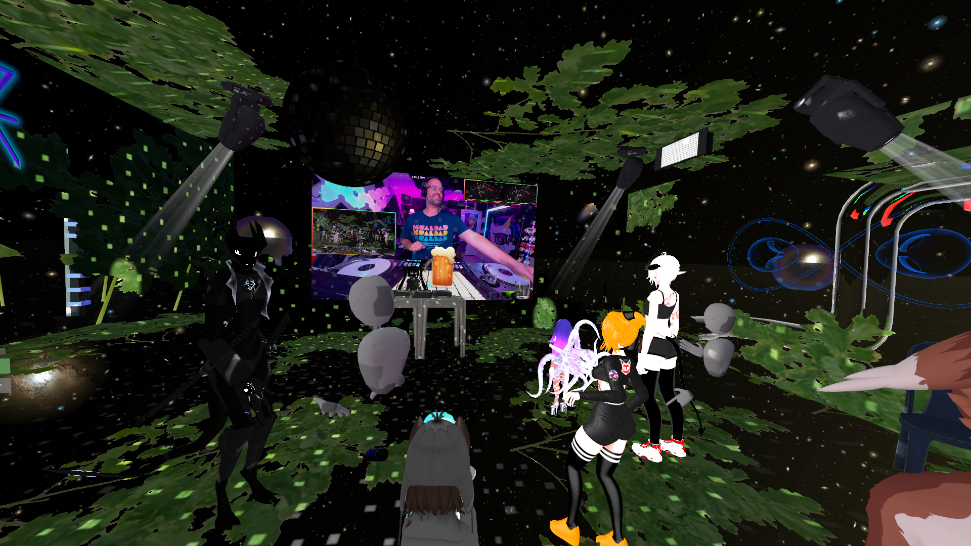 Tanja Vujinovic VRChat 11 august - (131).png