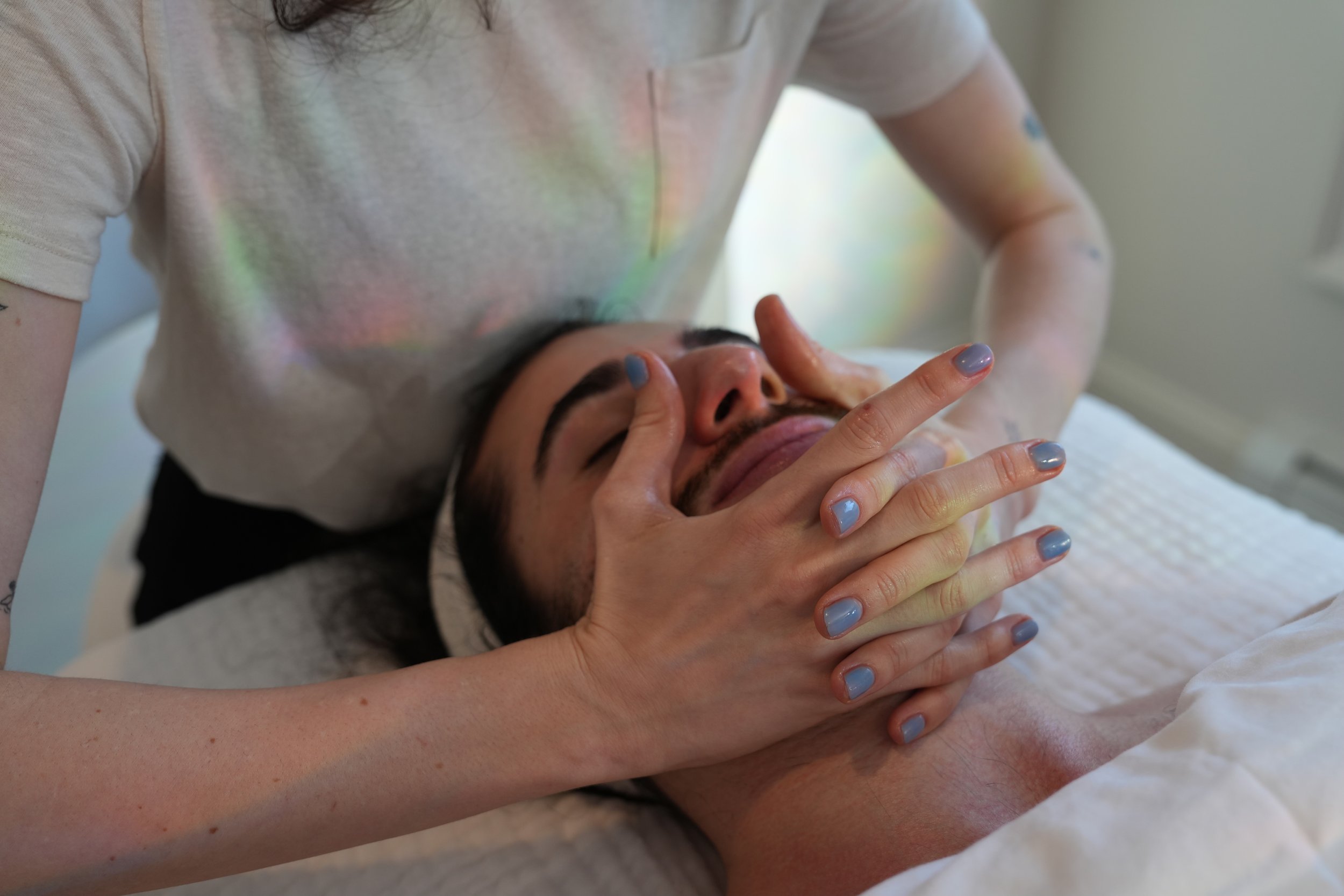 Sculpting Facial Mssage