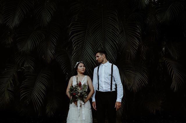 From Tha&iuml;land to Brazil ☺️
These two get married. Thx Eve &amp; Felipe.
Beauty artist: @gabiferreira._ 
Wedding dress: @gabrielarahalatelier 
Floral: @abeladodia .
.
.
#mariage #wedding #casamento #saopaulo #ubatuba #itamambuca #noivos #noiva202