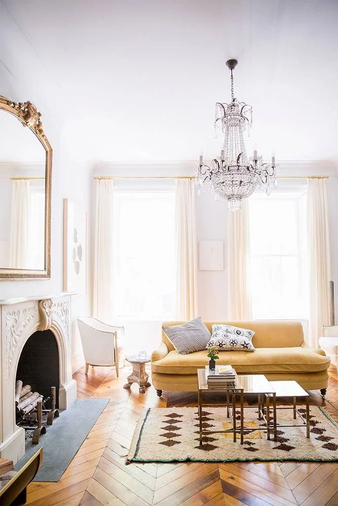 witanddelight:

Ali Cayne, founder of New York City’s Haven’s Kitchen, a restaurant, event space, and cooking school specializing in seasonal, sustainable food moves downtown. See how she decorates her NYC West Village Townhouse on Domino.
