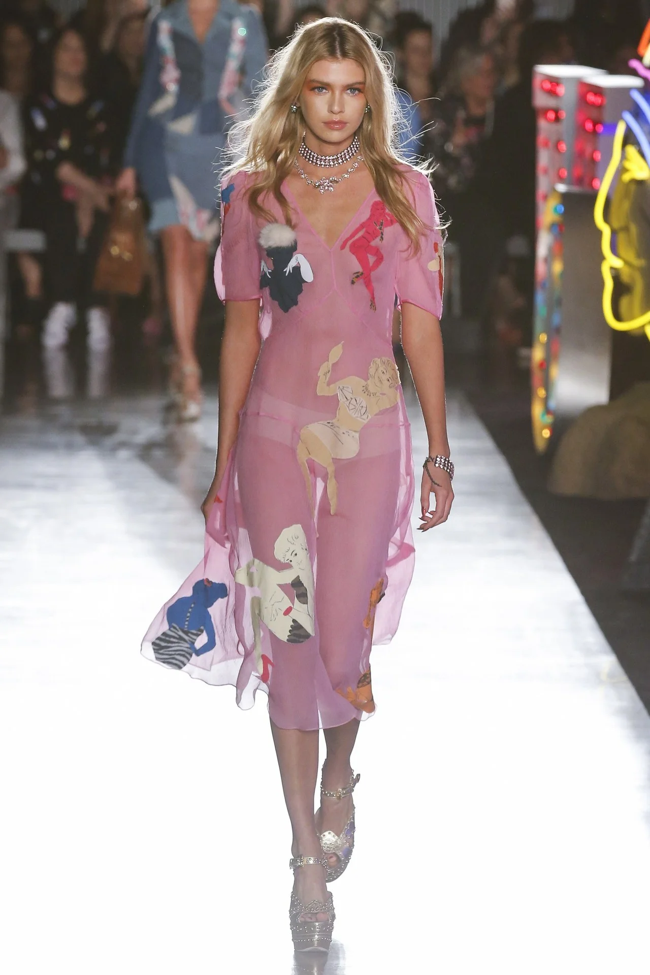 modelsoffthecatwalk:

Stella MaxwellMoschino