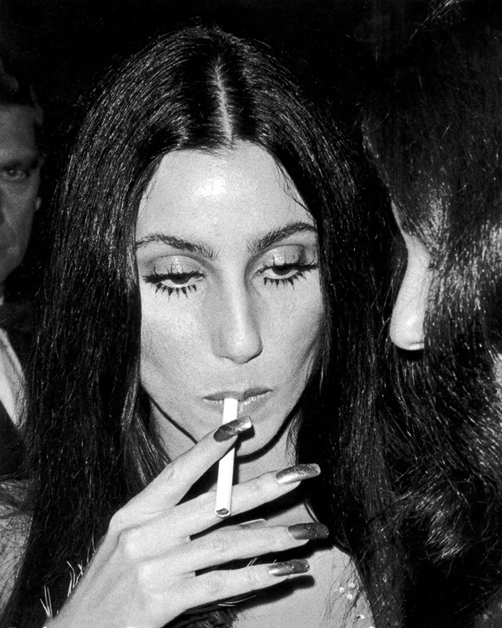colecciones:Cher at Costume Institute Gala, Metropolitan Museum of Art, 1974. Photo by 

Ron Galella.