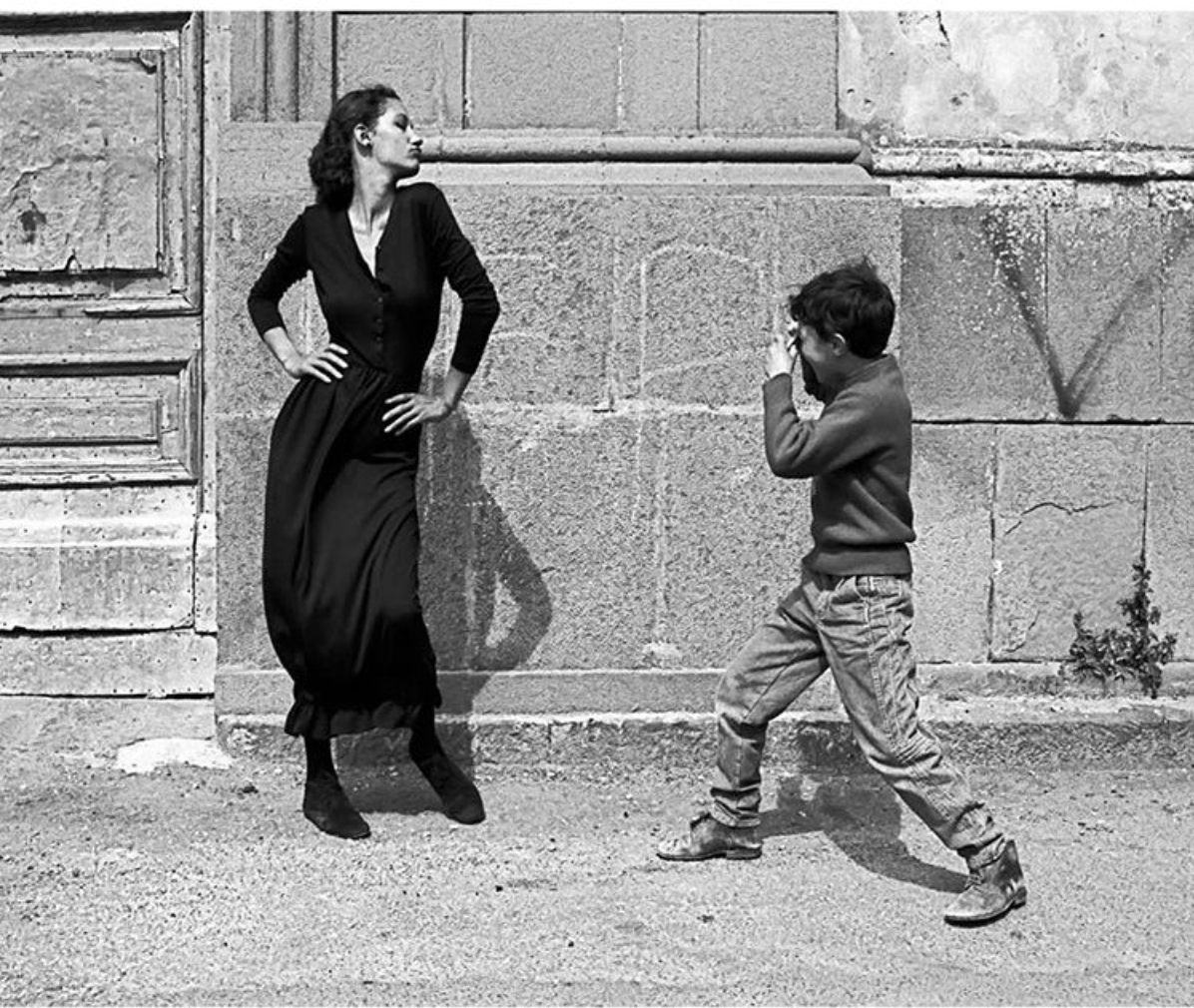 milkstudios:

Pose for me babe Photo: Ferdinando SciannaMore photos here.