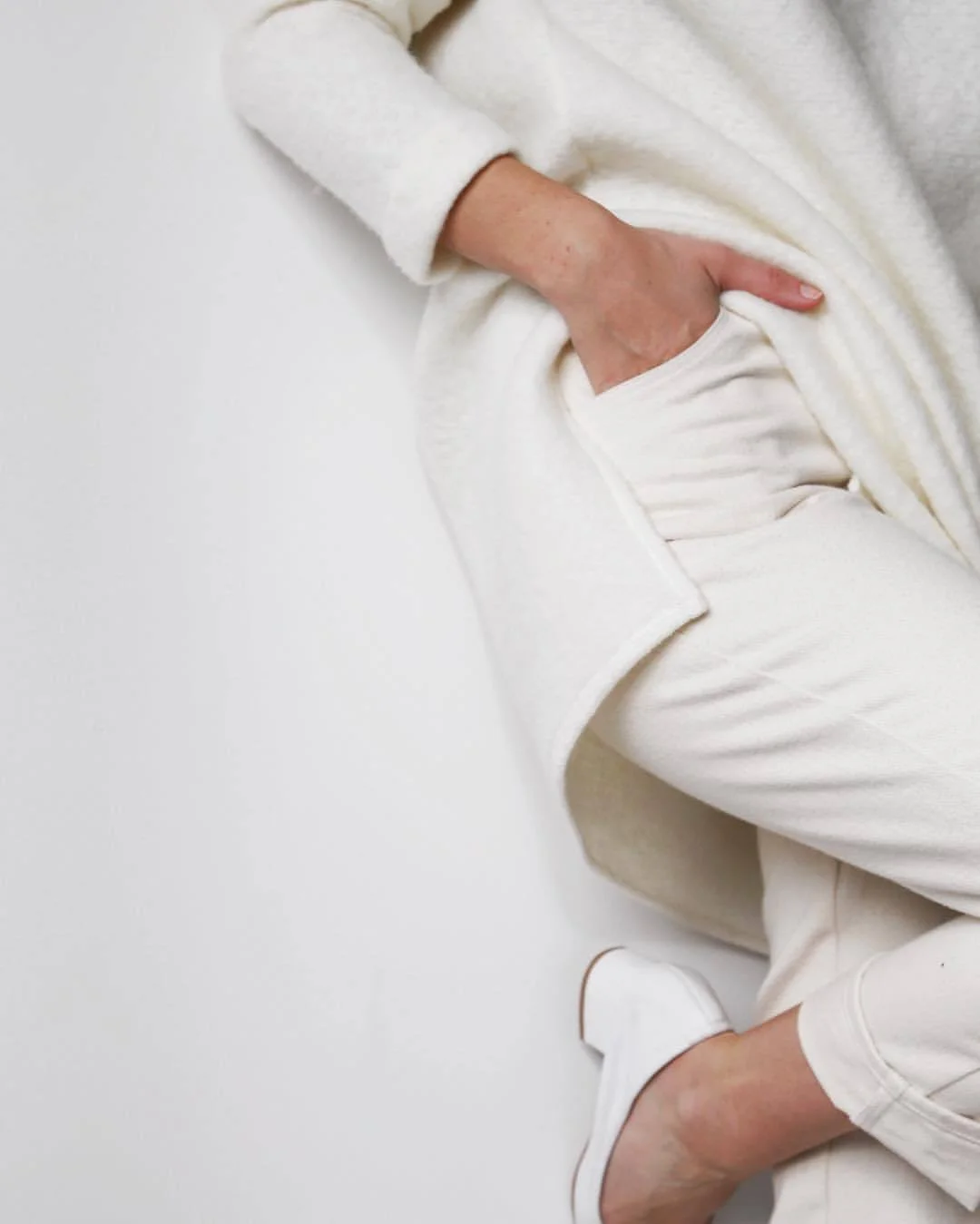 hackwithdesignhouse:

Cozy details in the Skinny Pant and Long High-Neck Sweater:)