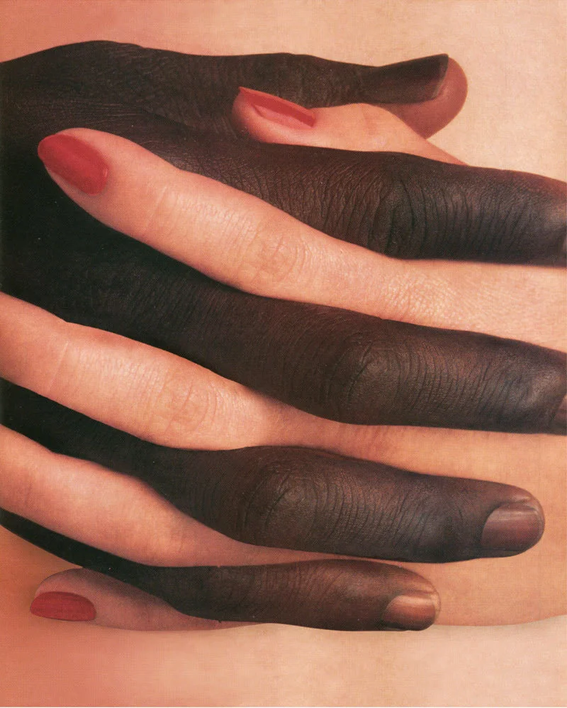 milkstudios:

Hold me tight Photo: Hank Willis ThomasMore Dope Photos.