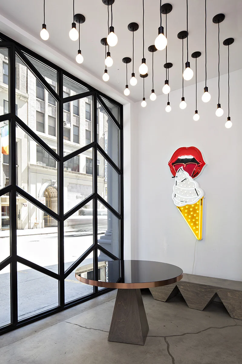 takeovertime:

(via Black Ocean Firehouse, New York — KNSTRCT - Carefully Curated Design News)