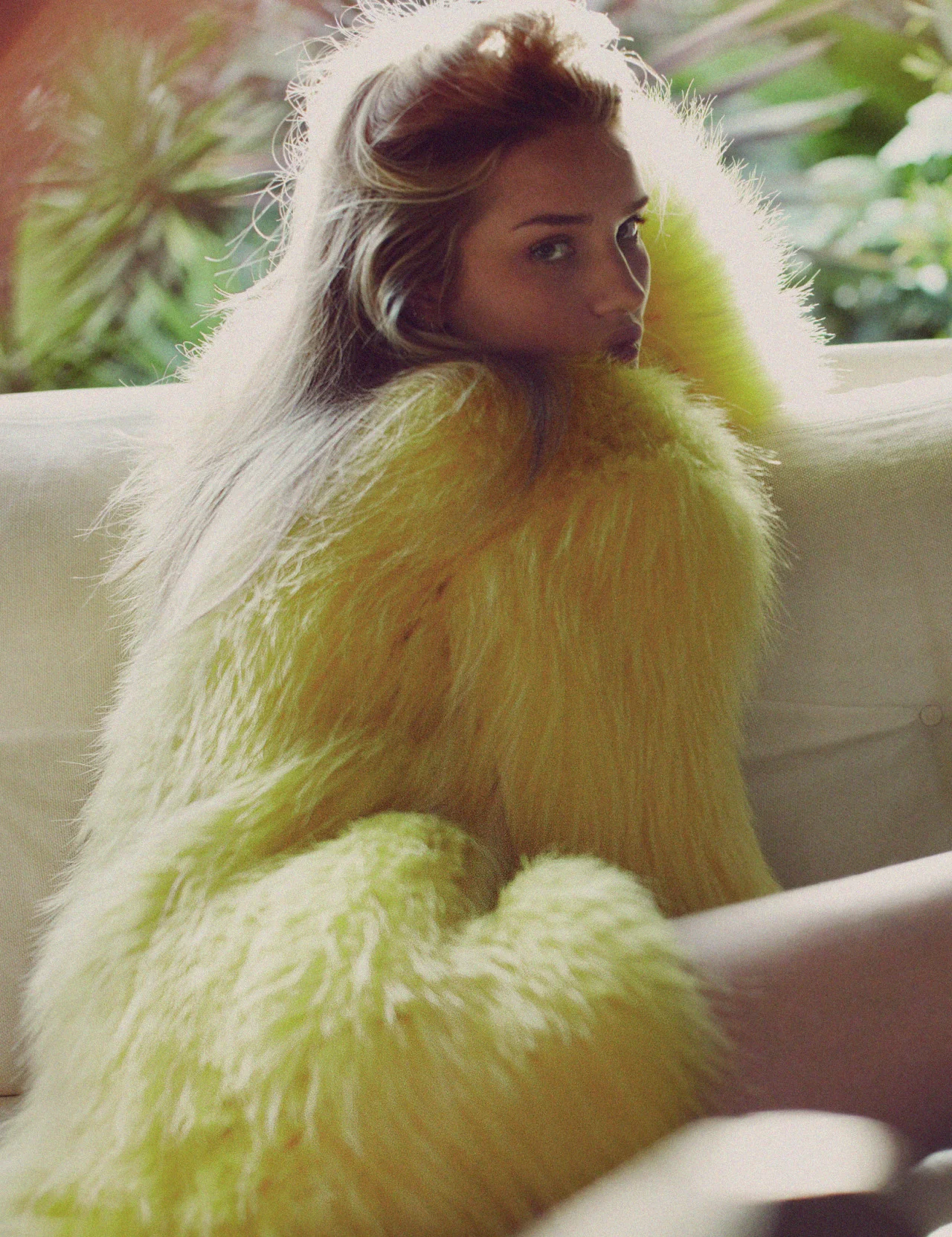  

Rosie Huntington-Whiteley by Guy Aroch for Muse Summer 2013
