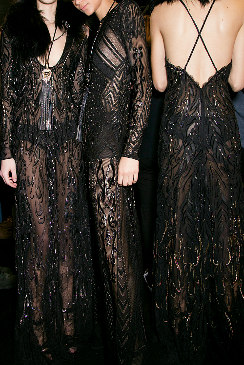 z-elal:

voguenge:

thefashionbubble:

Roberto Cavalli Fall/Winter 2014 Details, MFW.

B&amp;W FASHION♥

VOGUE noir