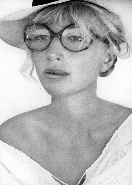 hollywoodlady:

Monica Vitti by Catalano for Vogue France, 1970