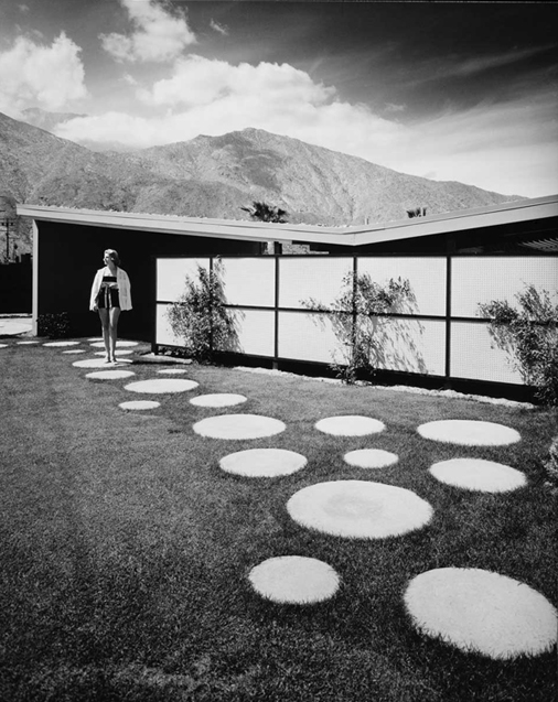mpdrolet:

alexander twin palms house by julius shulman, 1957