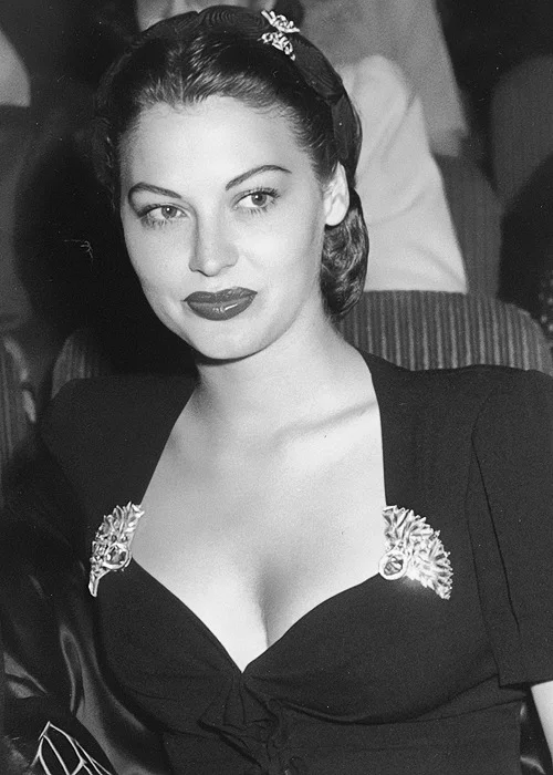 Ava Gardner, 1942