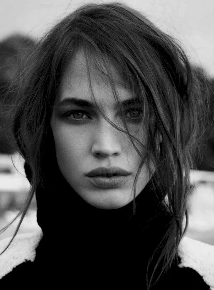 alreadyuncool:

L’Officiel Paris August 2013 by Cédric Viollet