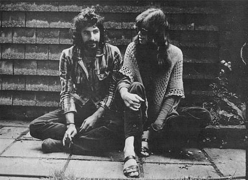 common-paradox:

Cat Stevens and Carly Simon in London during the recording of Anticipation. (1970) Photograph by Peter Simon