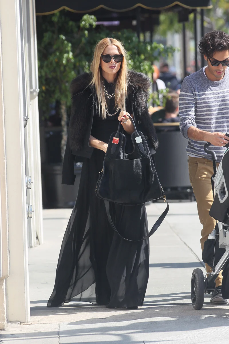 rzrachelzoe:

Lunch in Beverly Hills with Joey Maalouf and Skyler - rocking the Delfina pant and Zoe II pre fall jacket from my collection. xoRZ
Get this look:
Delfina pant