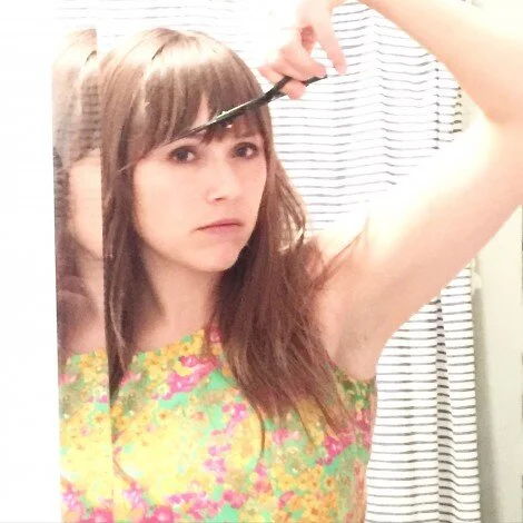 HOW TO CUT YOUR BANGS AT HOME