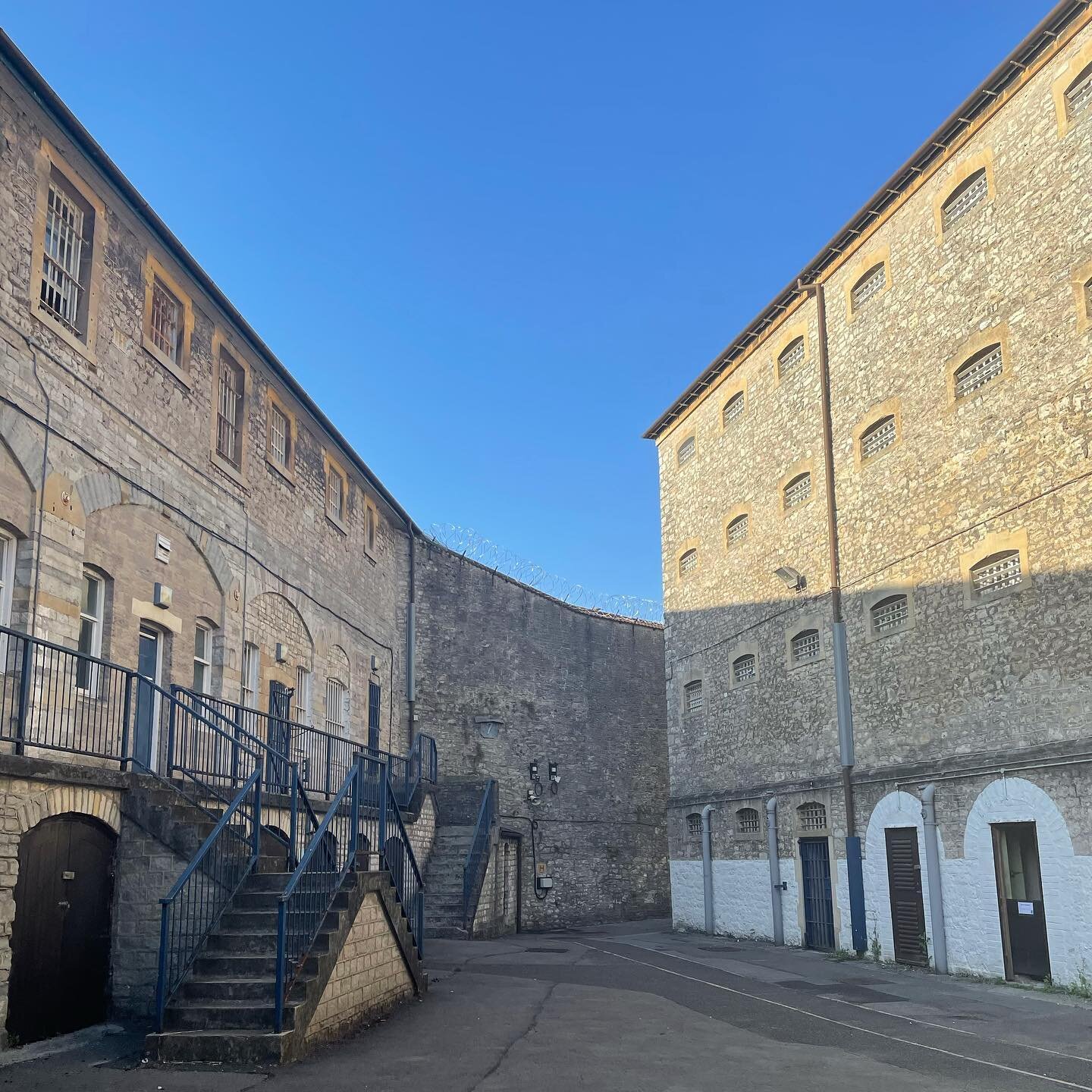 Another site visit looking at this beautiful prison in Shepton Mallet. Some really nice details on the buildings. The finding of the unmarked graves is quite fascinating. #staticdynamic #currentportfolio #historicbuilding #structuralengineering
