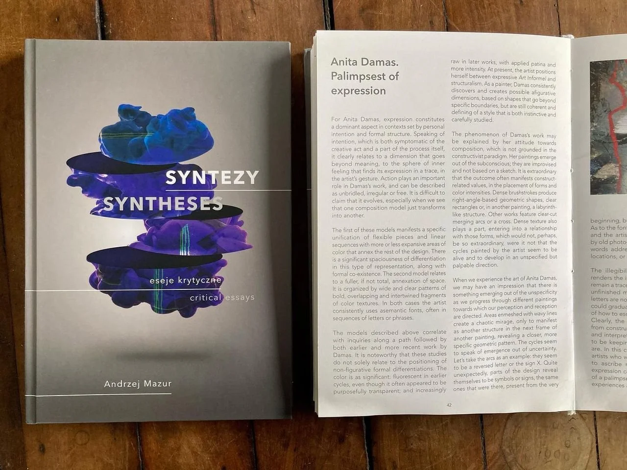 "Syntheses - critical essays" - Andrzej Mazur,
