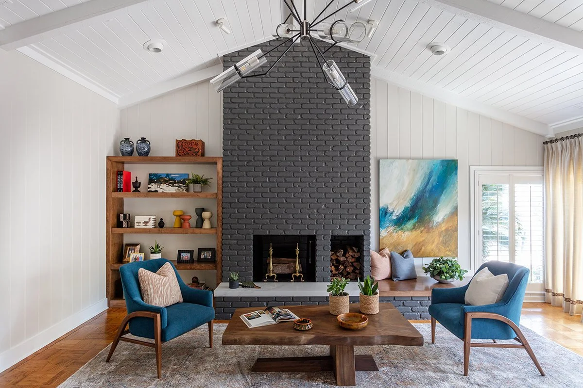 MODERN FAMILY - A Mid-Century home receives the fresh makeover a couple of empty-nesters desired