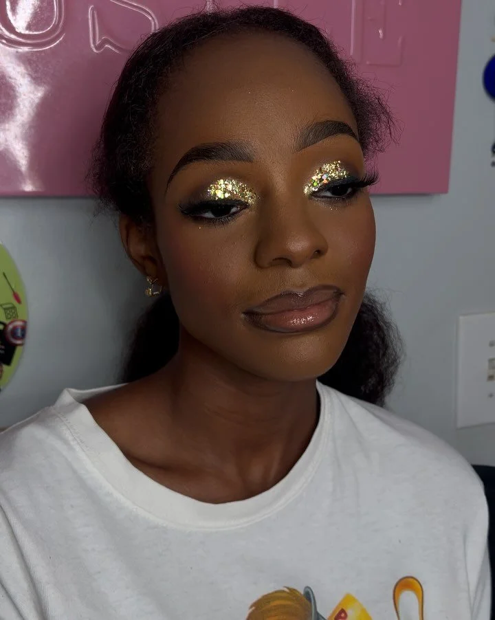 Sweet sixteens are always so fun🤭
. 
.
.
#dramaticmakeup #smokeyeye #naturalmakeup #queensmua #rosedalemua #brooklynmua #nycmua #bronxmua #statenislandmua #travelmua #melaninmua #melaninmakeup  #naturalbeauty #naturalmakeup #bodytrainer #birthdaymak