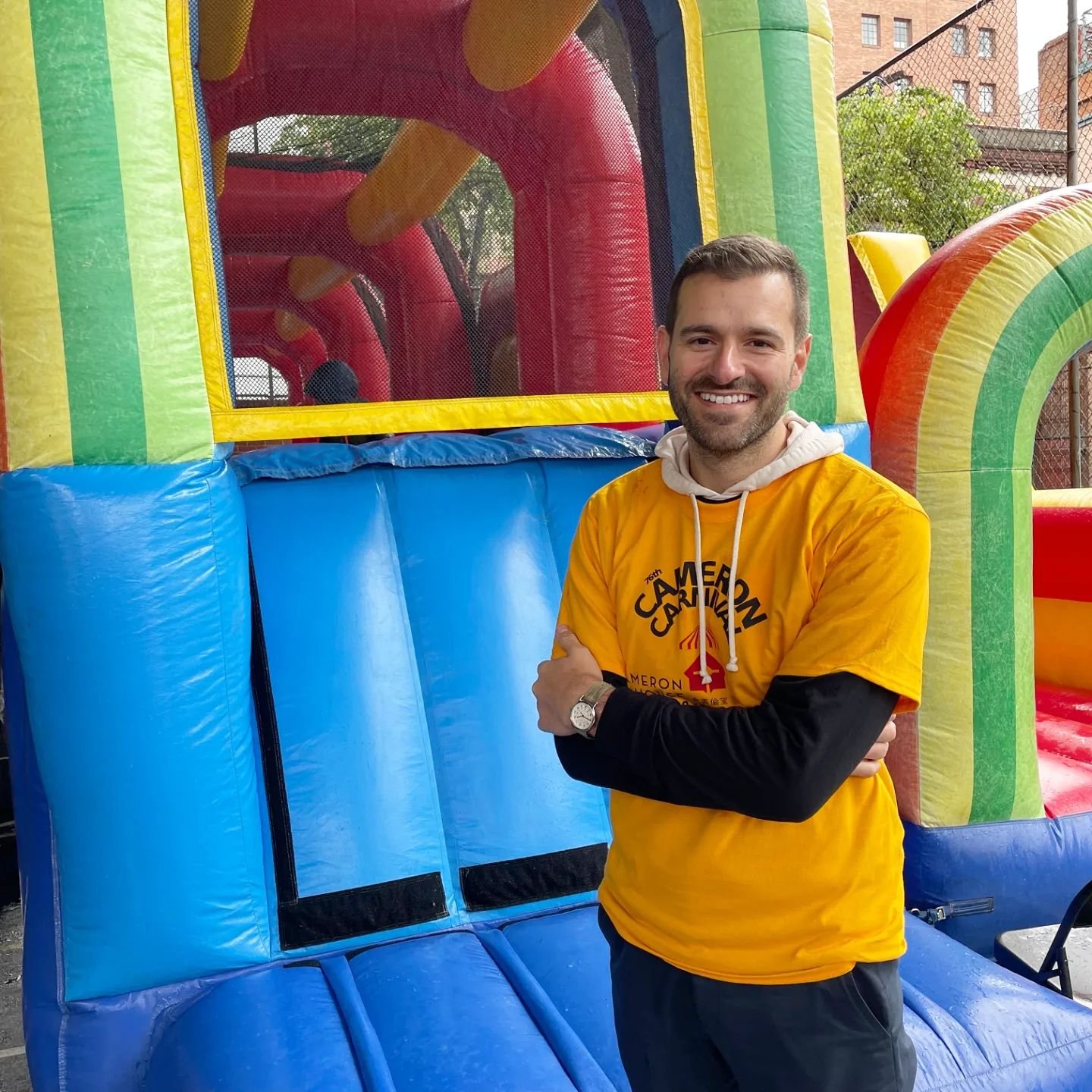 🎪A little rain couldn't keep the annual @cameronhousesf Carnival from being a day of joy and community! For the 2nd year in a row, I was on bounce house duty 😂 

Cameron House plays such an important role in Chinatown and I'm honored to work with t