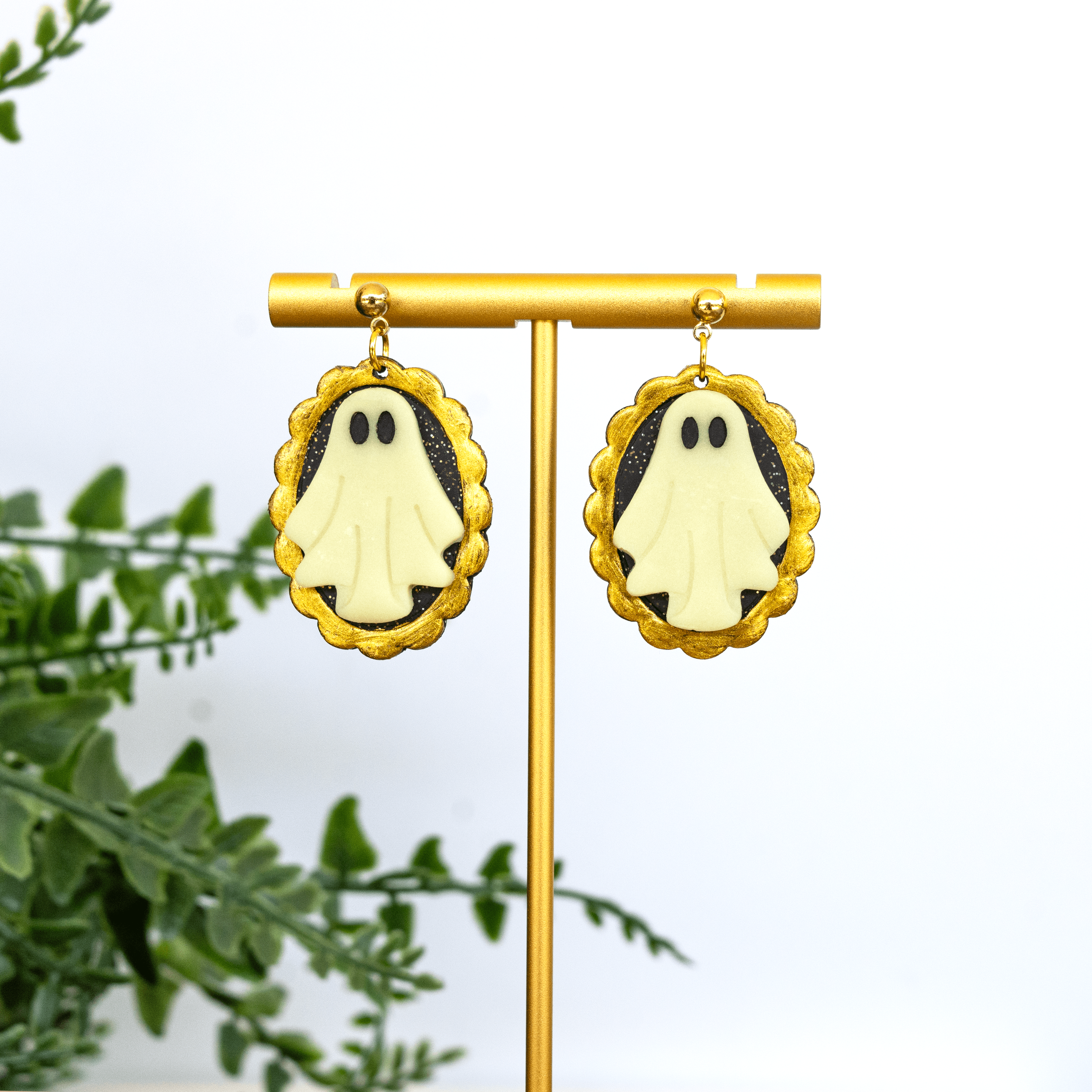 aura earrings2-min.png