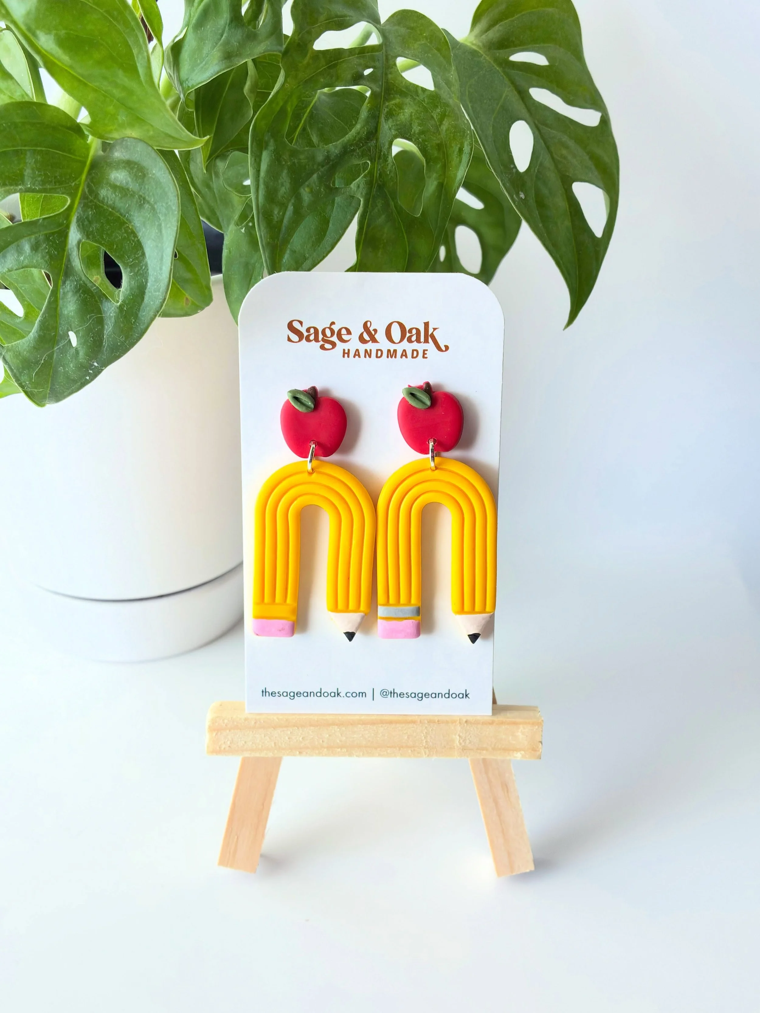 Come see us tomorrow at the @spfldfarmersmarket for some fun, new back to school earrings! 🍎✏️☕️

We have many pairs to choose from including dangle and stud options for those who don&rsquo;t like to wear dangles. 😊

I&rsquo;m working on getting ev