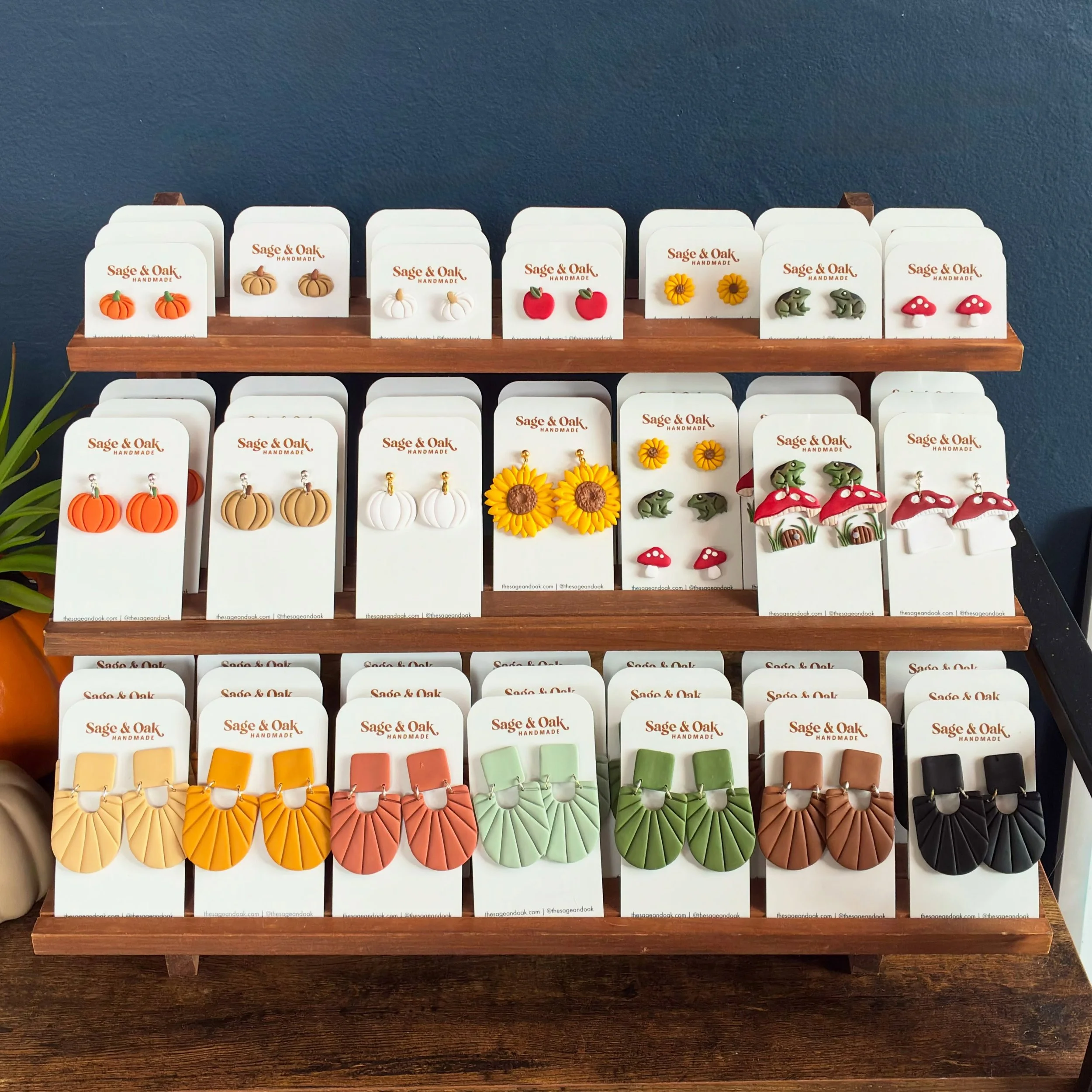 It was a rainy morning but we appreciate everyone who braved the rain to stop by the Springfield Farmers Market! 🌧️🥰

We worked on rearranging things a bit today and added a fall collection that we made available today so thanks to everyone who sho