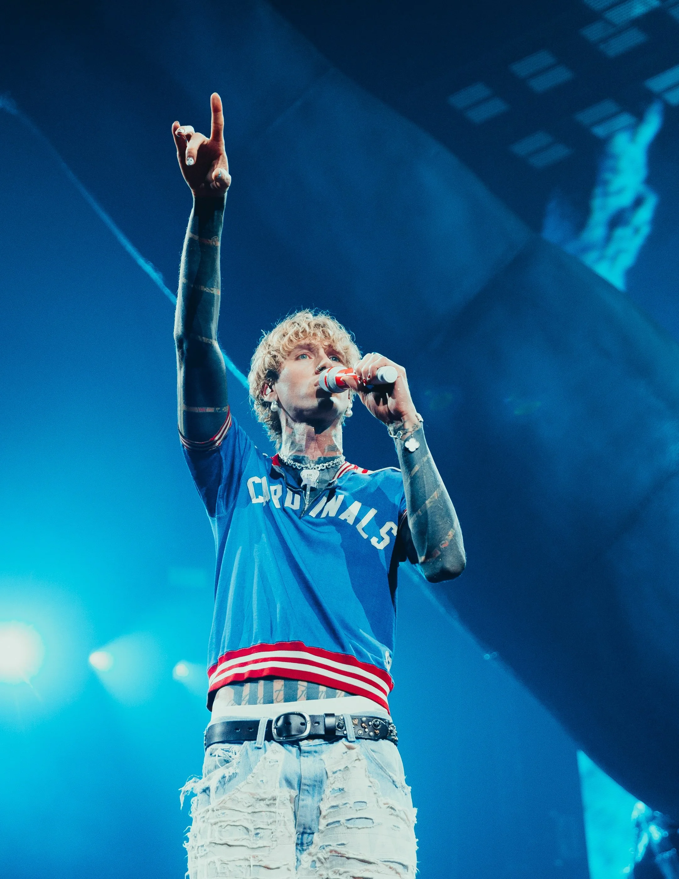 MGK headlines the Kia Forum 
