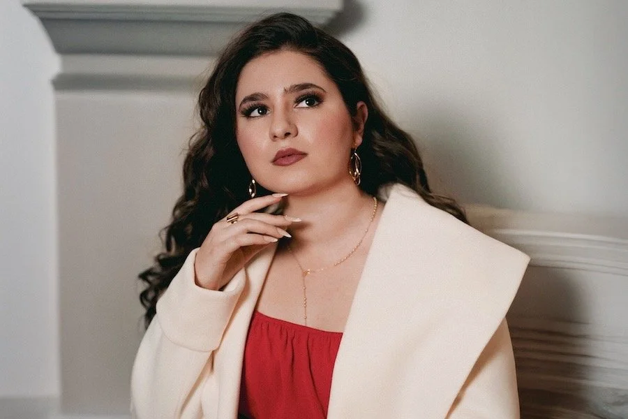Allison Amber Hage Takes Sinatra Into 2026 - And Spotify Is Going Wild