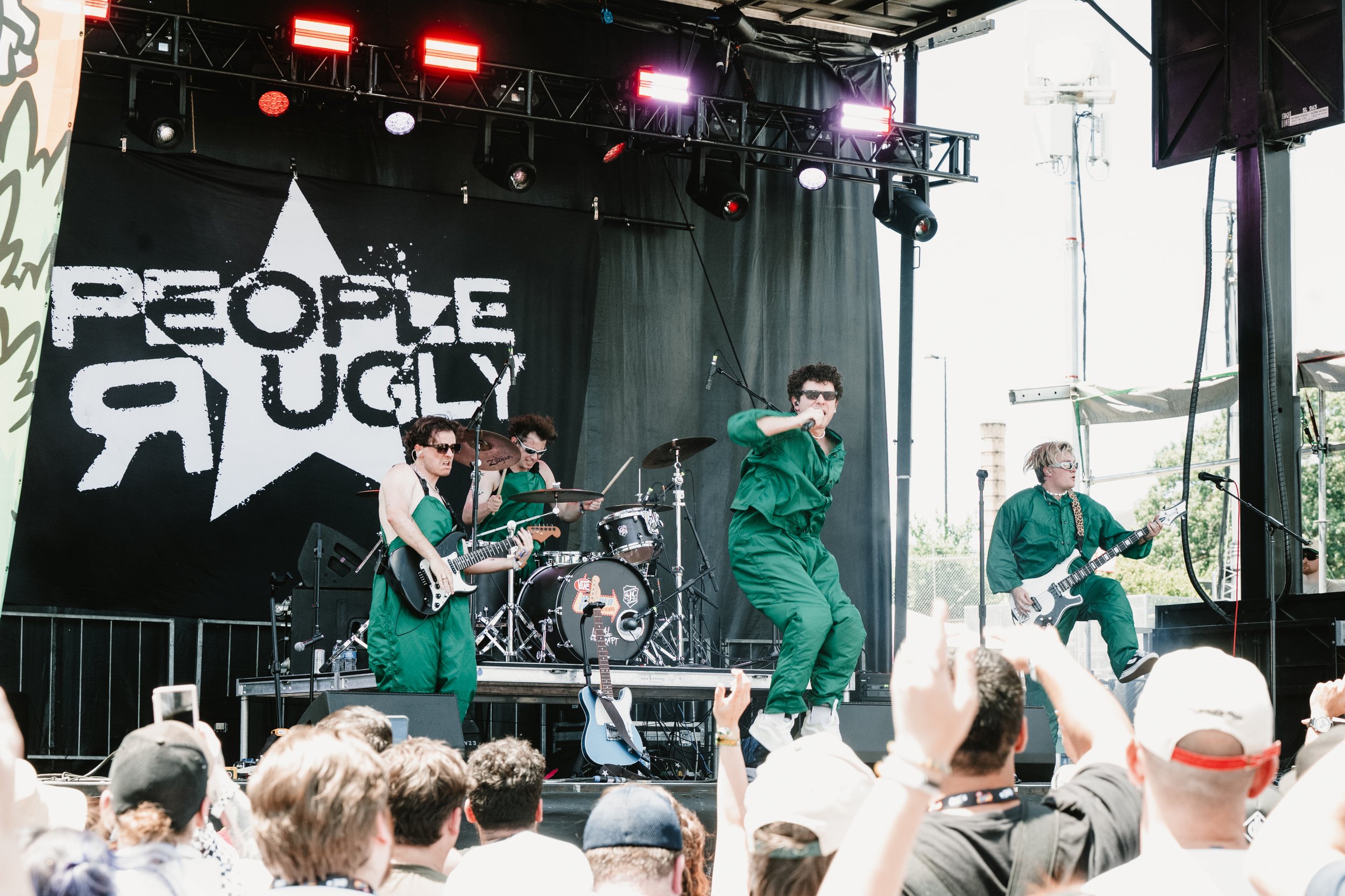 People R Ugly DC Warped heather rival.jpg