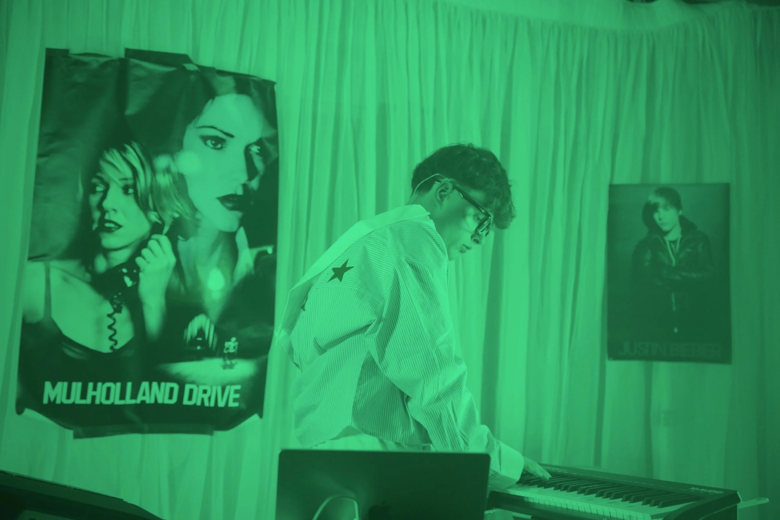 noevdv Turns Memory Into Music on “mulholland drive”