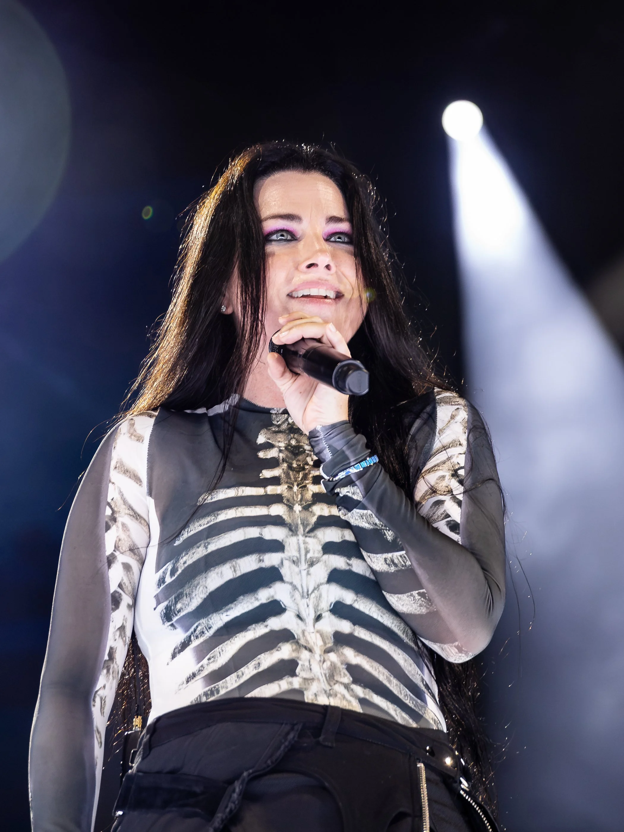 evanescense-09.jpg
