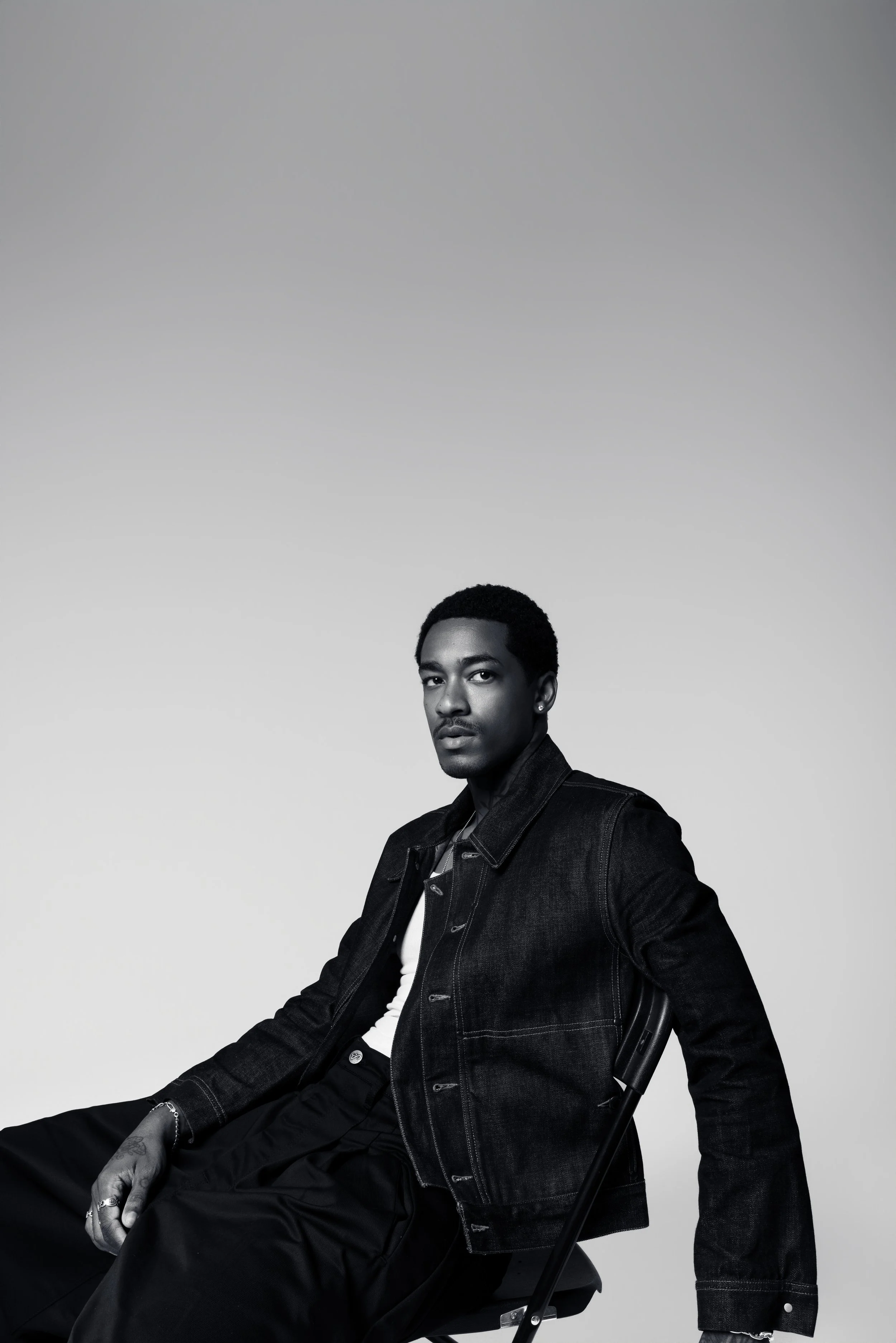 Jaymin Moves Through Love and Doubt on New EP “STATIC”
