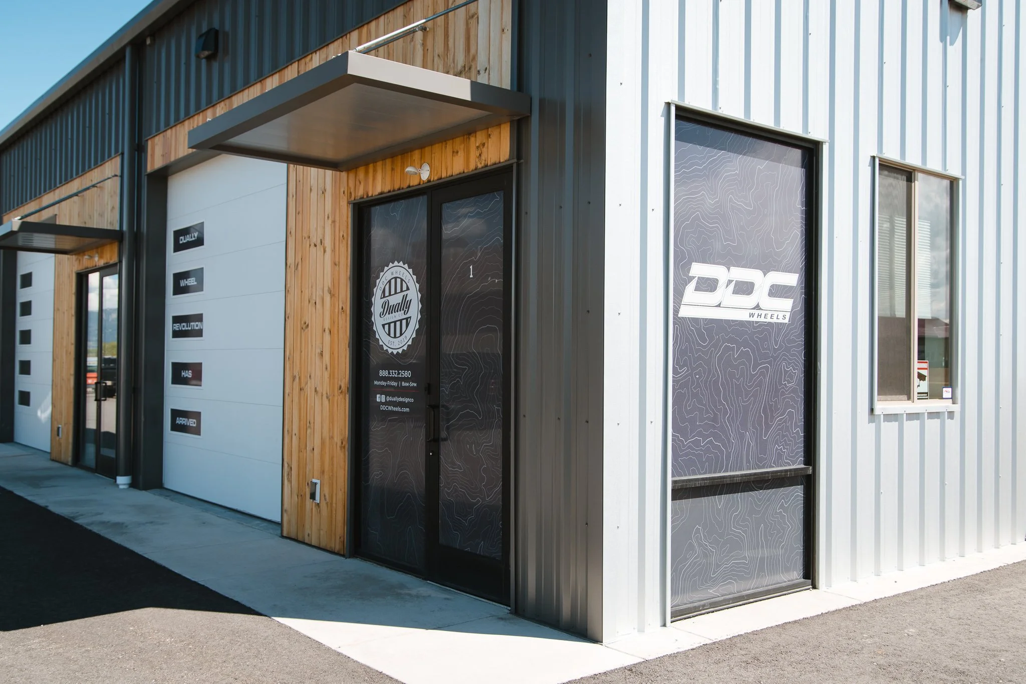 Pros and Cons of Perforated Window Vinyl