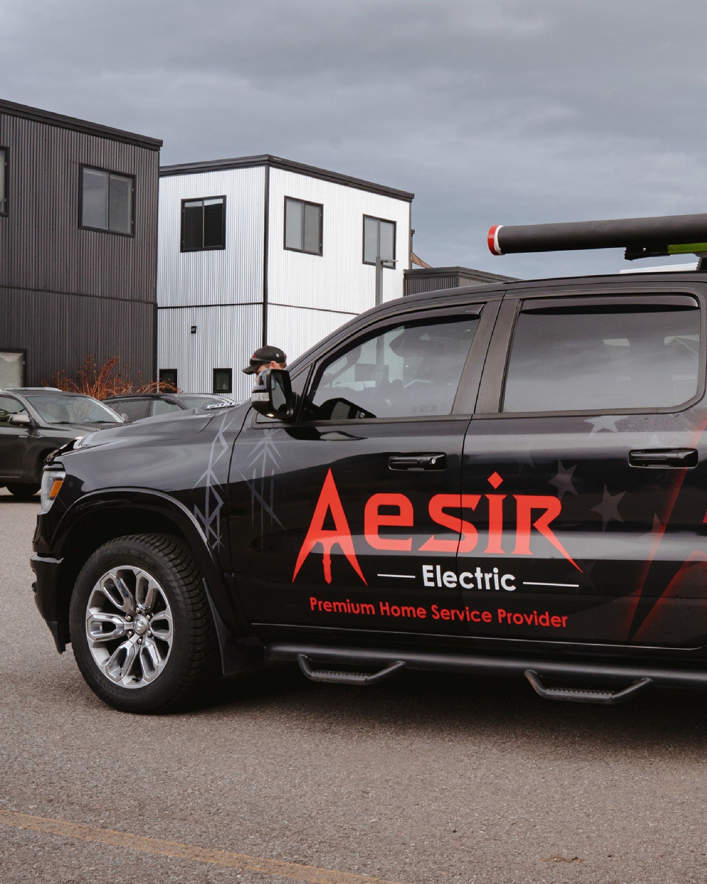 Sometimes subtle design can go a long way and still have an impact! We're obsessed with the background texture and detail in this wrap for @aesirelectricmt
.
.
.
#vehiclewraps #truckwrap #partialwrap #fleetwrap #local #vinylwrap #vinyl #3Mvinyl #3Mce