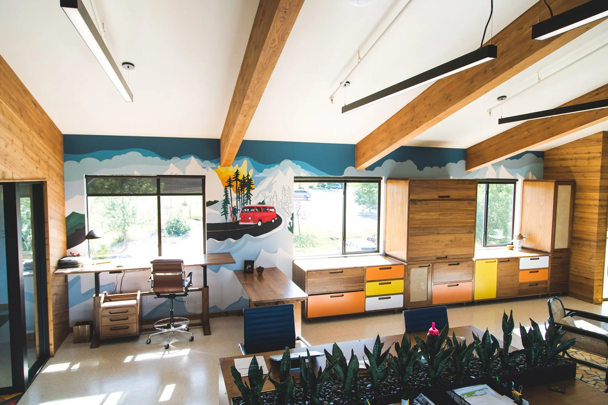 Why Wall Wraps Are a Game-Changer: The Benefits Over Traditional Painting
