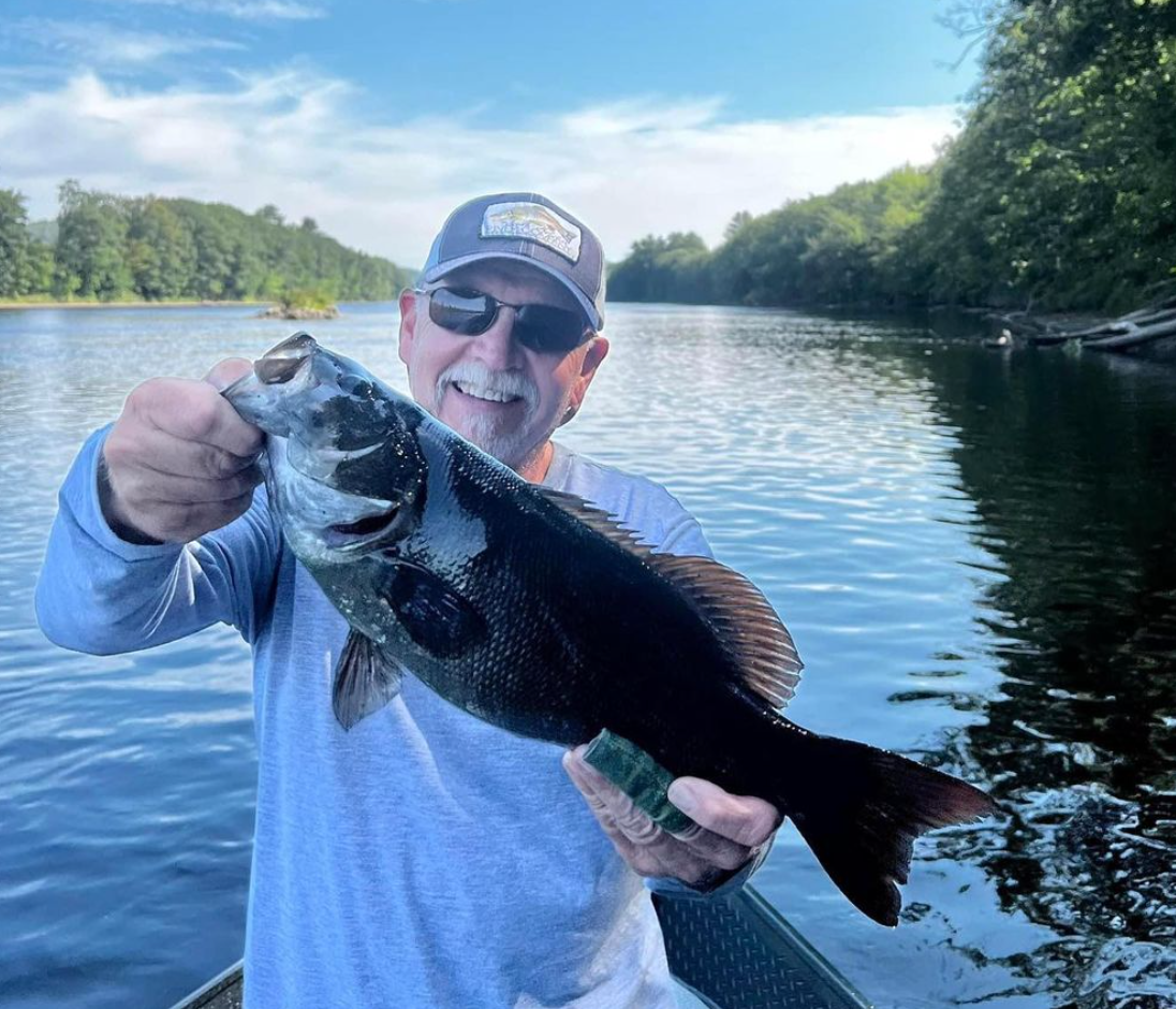 androscoggin smallmouth guided fishing4.png