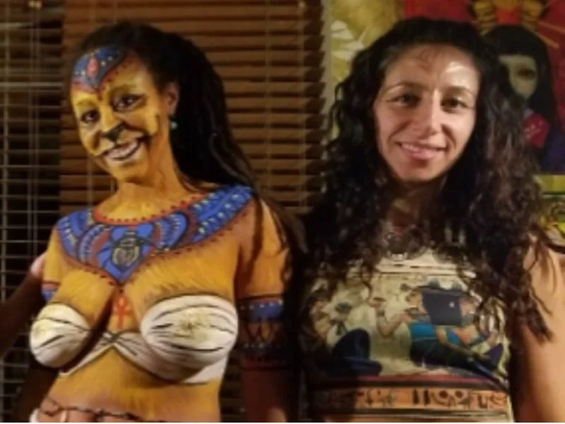 monikas-cafe-bar-body-painting.jpg