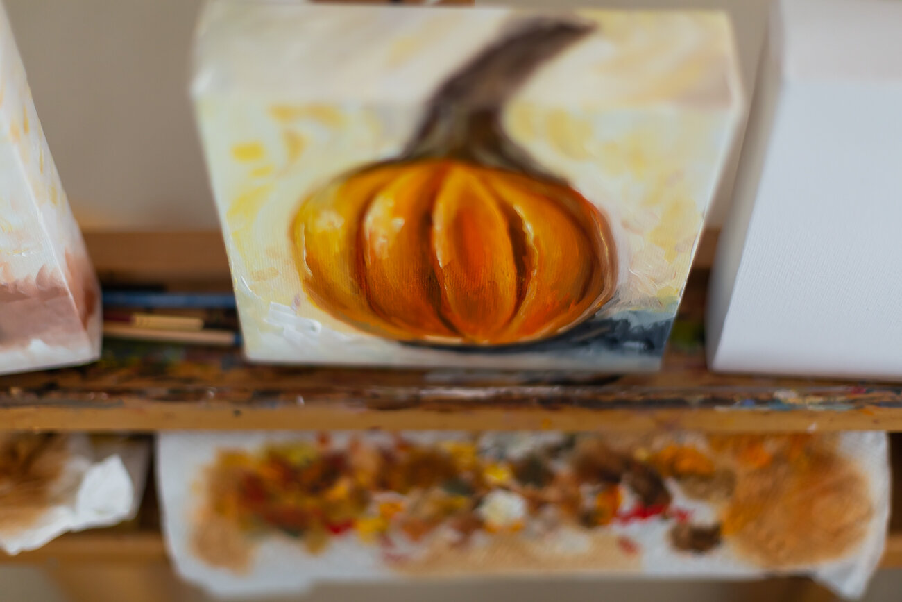 Pumpkin+Oil+Paintings+by+Victoria+Smyrniotis-2.jpeg