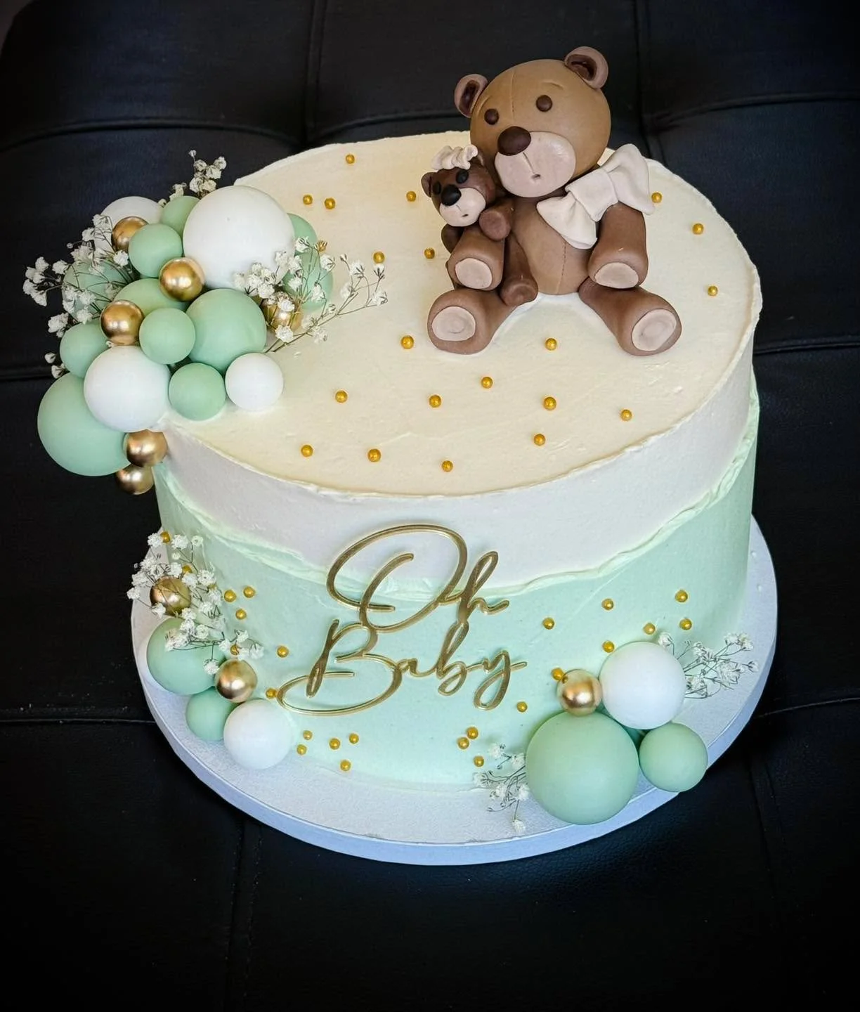 🐣 Oh Baby!! Check out some of the gender reveal and baby shower cakes I have made over the years. 🐣 
.
.
.
#smallbusiness #bakery #bakersofsj #igcakes #smallbusinessowner #cakeshop #birthdaycake #explorepage #cakedecorating #customcakes #baking #ba