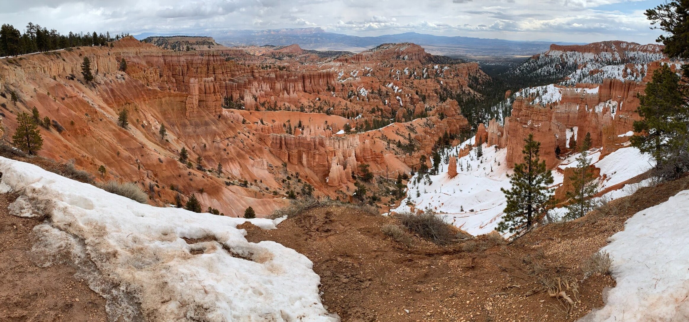 Panoramic shot of the Bryce Canyon National Park