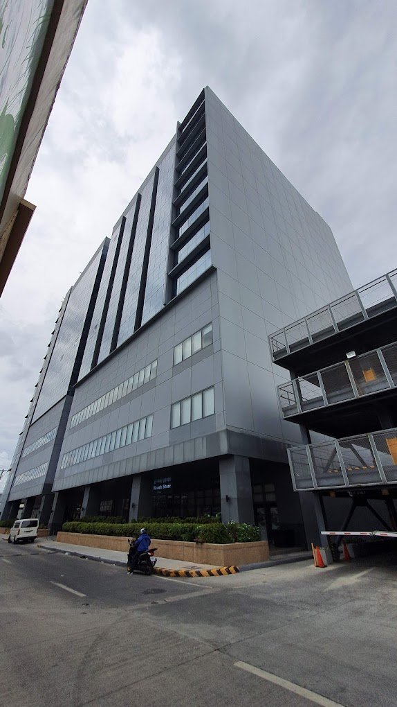 One Town Square Building.jpg