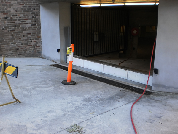 HYLO Self Closing Flood Barrier