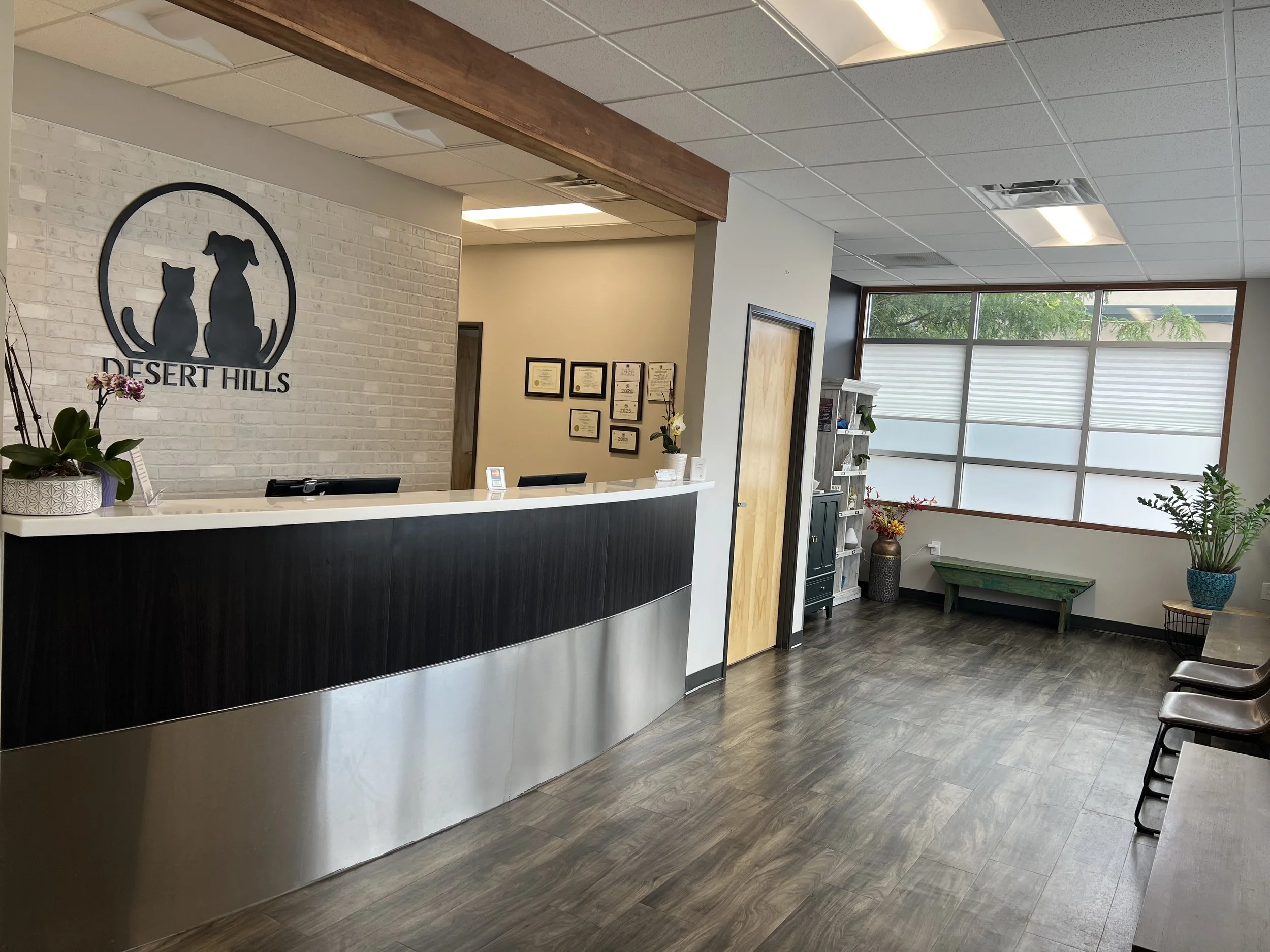Desert Hills Animal Clinic