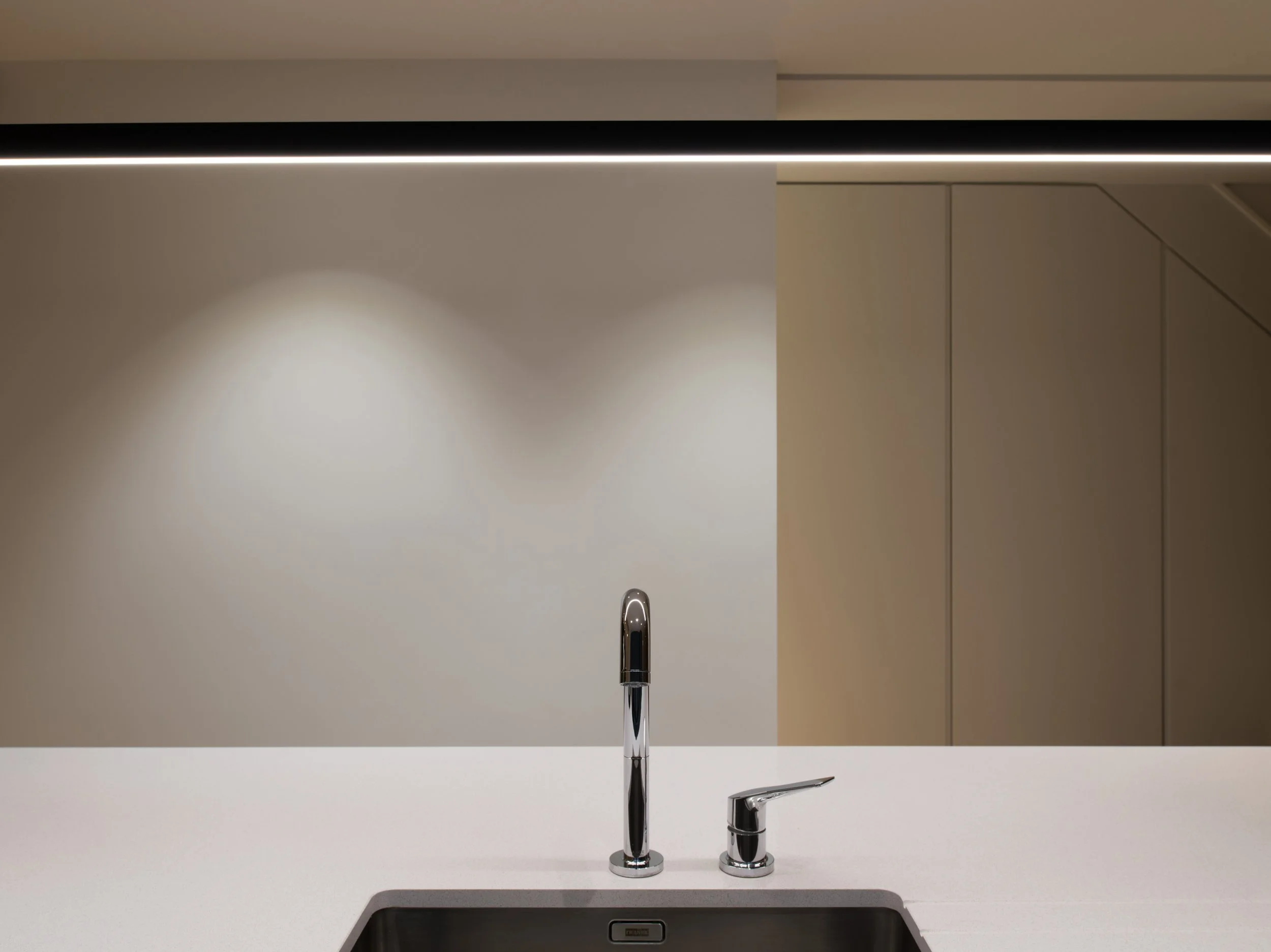 Artificial light kitchen