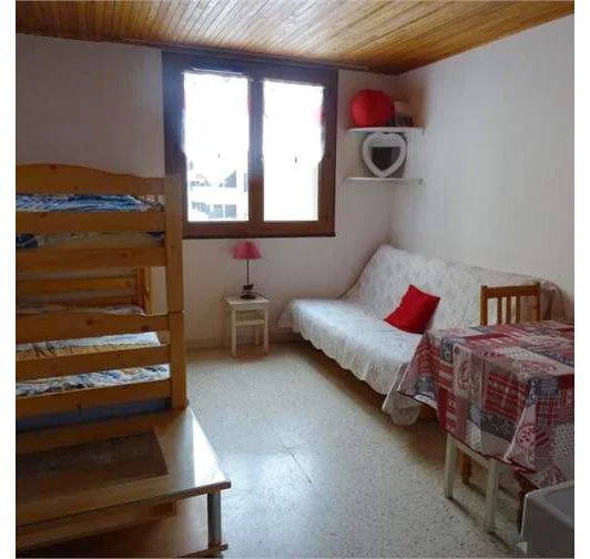 SERRE-AVANT-TRAVAUX-SALON.jpg